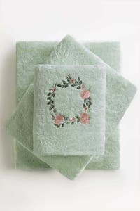 UAE -Aqua Fair Combed 3Pc Embroidered Towel Set
