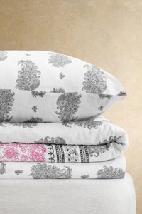 UAE -AW22-028 Bed Sheet Set