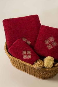 UAE -3PC Barberry Combed Embroidered Towel Set Towel