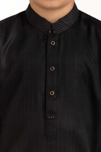 UAE -Black Embroidered Kurta KR-KEMB22-022