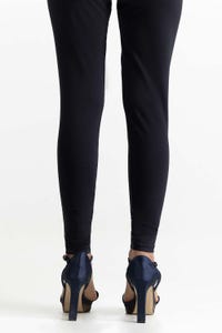 UAE -Black Knit Trouser 231-220-001 A
