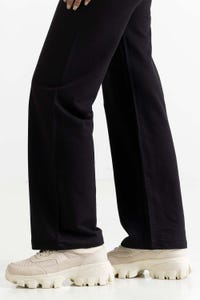 UAE -Black Knit Trouser 231-220-006 A