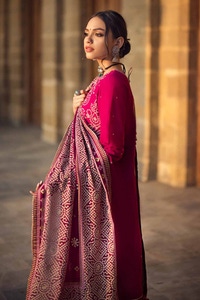 UAE -3PC Embroidered Printed Lawn Unstitched Suit with Gold Lacquer Printed Chiffon Dupatta BM-42005