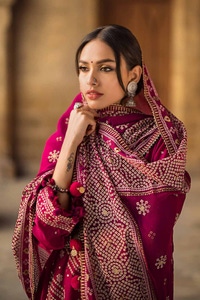 UAE -3PC Embroidered Printed Lawn Unstitched Suit with Gold Lacquer Printed Chiffon Dupatta BM-42005
