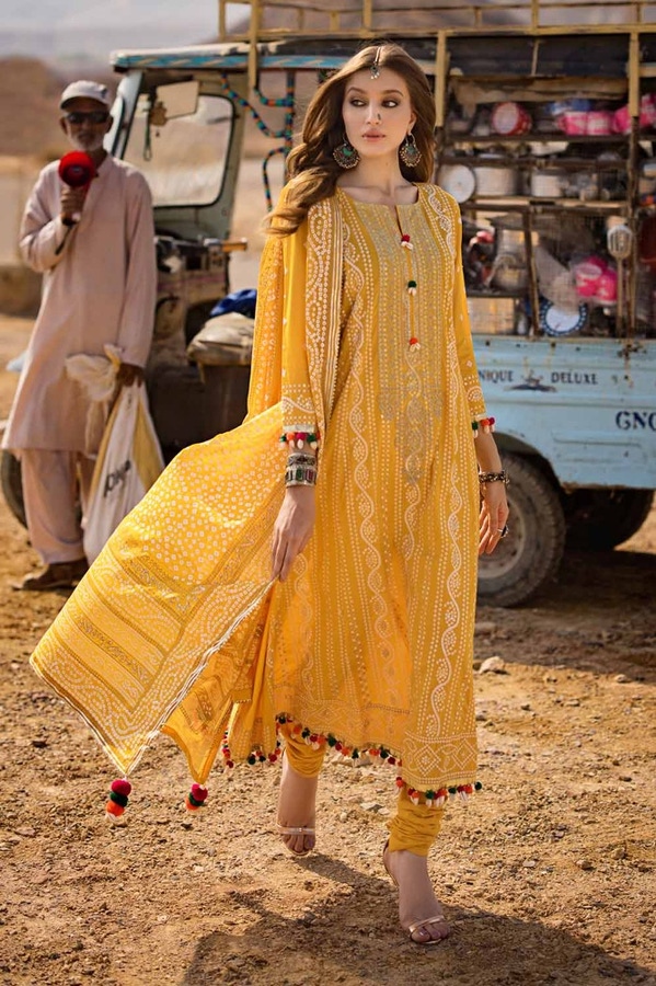 UAE -3PC Embroidered Printed Lawn Unstitched Suit with Gold Lacquer Printed Chiffon Dupatta BM-42007