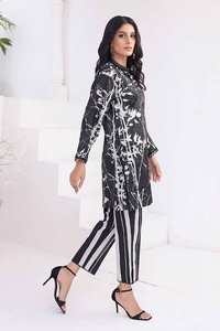 UAE -2PC Printed Unstitched Lawn Suit BT-42001