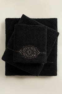 UAE -3PC Carbon Combed Embroidered Towel Set Towel