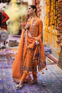 UAE -3PC Gold Printed Lawn Unstitched Suit CL-42013 B