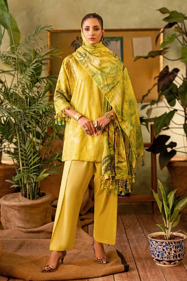 UAE -3PC Printed Embroidered Lawn Unstitched Suit CL-42031