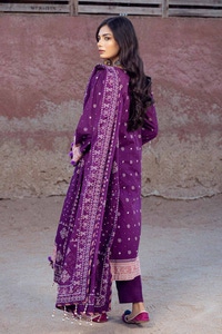 UAE -3PC Printed Lawn Unstitched Suit CL-42037 A