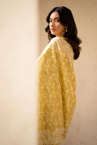 UAE -3PC Printed Embroidered Lawn Unstitched Suit with Printed Embroidered Dupatta CL-42040
