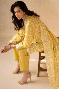UAE -3PC Printed Embroidered Lawn Unstitched Suit with Printed Embroidered Dupatta CL-42040