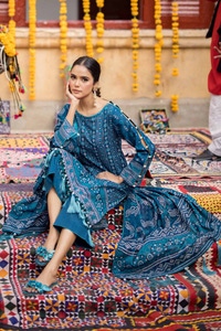 UAE -3PC Printed Lawn Unstitched Suit CL-42060 B