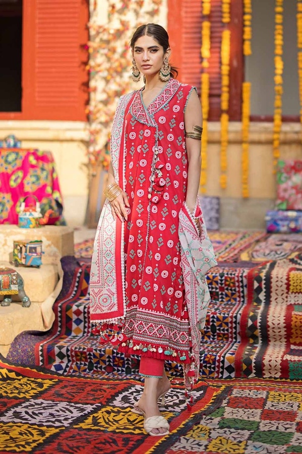 UAE -3PC Lacquer Printed Lawn Unstitched Suit CL-42062 B