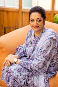 UAE -3PC Printed Lawn Unstitched Suit CL-42079 B