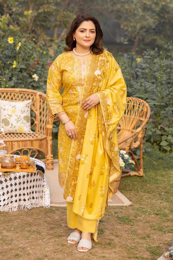 UAE -3PC Embroidered Printed Lawn Unstitched Suit CL-42081