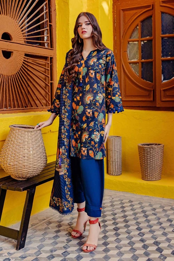 UAE -3PC Printed Lawn Unstitched Suit CL-42101 A