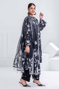 UAE -3 Piece Unstitched Printed Lawn Suit CL-52433