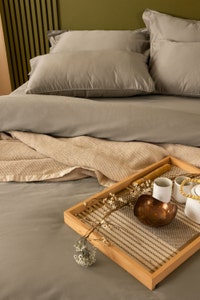 UAE -Clove T-600 Bed Sheet Set