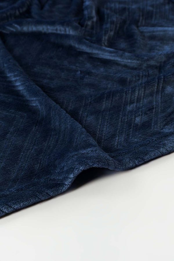 UAE -AW22-DEEP Embossed Single Ply Fleece