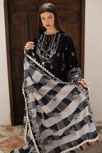 UAE -3PC Lawn Unstitched Printed Suit B-32005