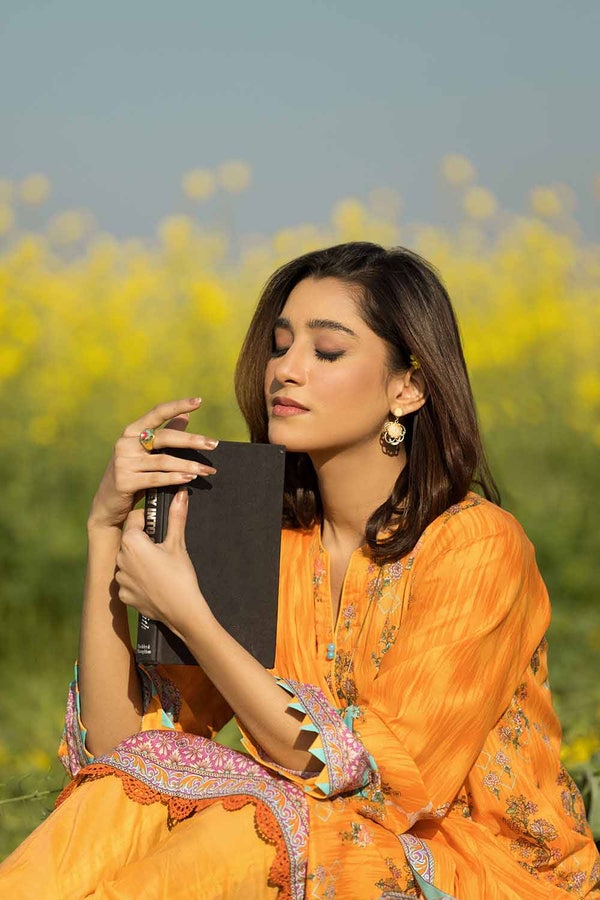 UAE -3PC Lawn Unstitched Digital Printed Suit CL-32189