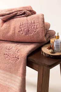 UAE -Dusty Pink Combed 3Pc Embroidered Towel Set
