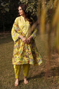 UAE -3PC Lawn Unstitched Suit With Laces and Digital Printed Denting Lawn Dupatta DN-32064