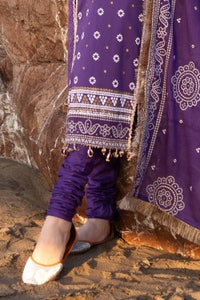 UAE -3 Piece Unstitched Embroidered Lawn Suit CL-52169