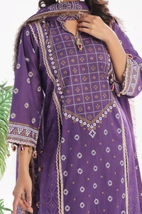 UAE -3 Piece Unstitched Embroidered Lawn Suit CL-52169
