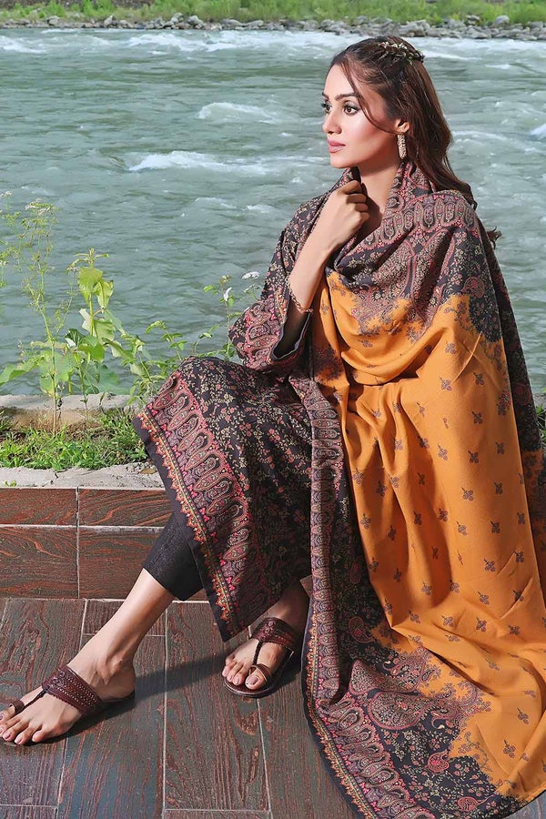 UAE -3PC Printed Karandi Unstitched Suit AY-32014