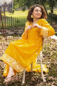 UAE -3PC Printed Lawn Unstitched Suit CL-32513 A