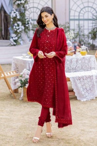UAE -3PC Foil Embroidered Lawn Unstitched Suit with Zari and sequins Dupatta CK-32002