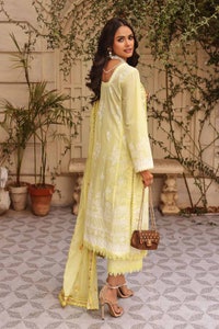UAE -3PC Embroidered Lawn Unstitched Printed Suit With Embroidered Lawn Dupatta CL-32405