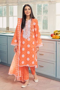 UAE -3PC Lawn Lacquer Printed Lawn Unstitched Suit with Lace CL-32412