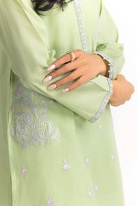 UAE -Cambric Chikankari Shirt GLS-23-23