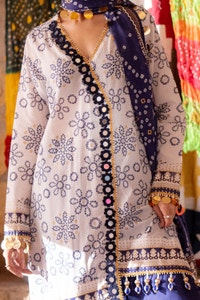 UAE -3 Piece Unstitched Gold Lacquer Printed Lawn Suit CL-52411 B