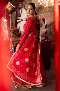 UAE -3 Piece Unstitched Gold Printed Lawn Suit CL-52484 B