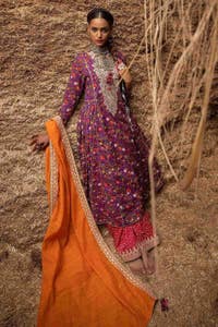 UAE -3PC Lawn Embroidered Ustitched Suit with Embroidered Zari Dupatta FE-32098