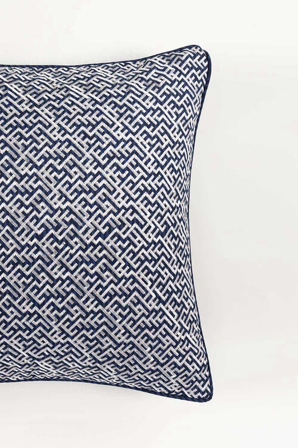 UAE -Haze T-150 Square Cushion Cover