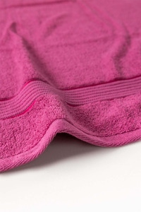 UAE -Ibis Rose Dyed Bath Towel