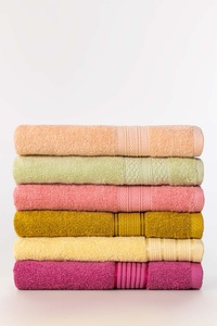 UAE -Ibis Rose Dyed Bath Towel
