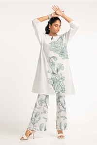 UAE -Dyed Cambric Embroidered Shirt And Trouser IPW-23-109