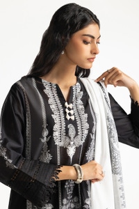 UAE-Lawn Printed Shirt And Dupatta IUSTKD-253