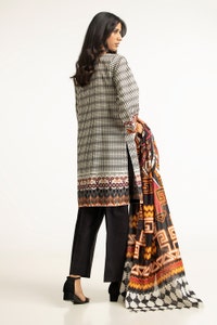UAE -3PC Lawn Printed Suit IUSTKSD-100