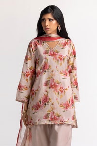 UAE -3PC Lawn Printed Suit IUSTKSD-14