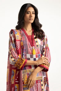 UAE-3 Piece Lawn Printed Suit IUSTKSD-152