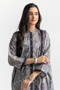UAE -3PC Lawn Printed Suit IUSTKSD-19