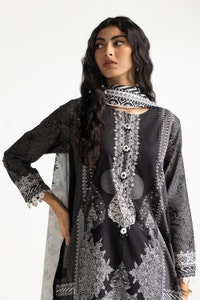 UAE -3PC Lawn Printed Suit IUSTKSD-235