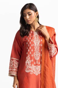 UAE -3 Piece Lawn Embroidered Suit IUSTKSD-275